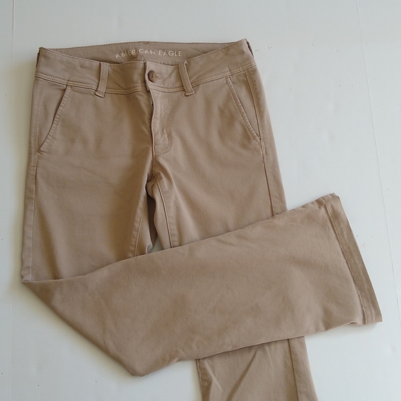 American Eagle bootcut khaki chino pants size 6 short